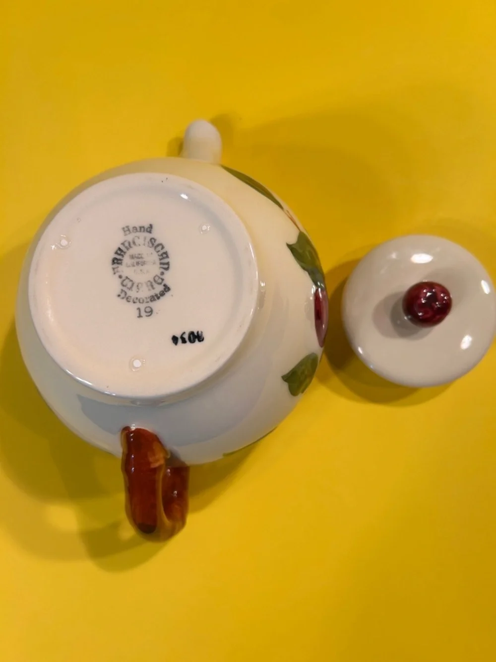 Vintage Franciscan Apple Teapot - Made in California - Old USA Stamp - Picture 7 of 9